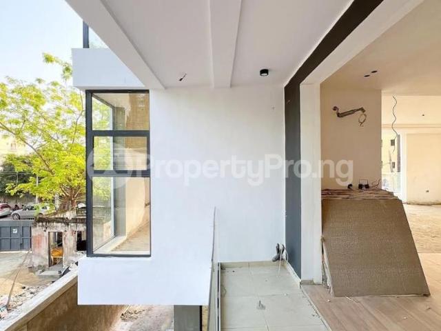 Buy 5 Bedroom Contemporary Triplex in Old Ikoyi, Lagos 4MNKA | PropertyPro Nigeria