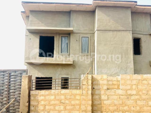 Buy 5 Bedroom Duplex in Eleyele, Ibadan Oyo 0MJKJ | PropertyPro Nigeria