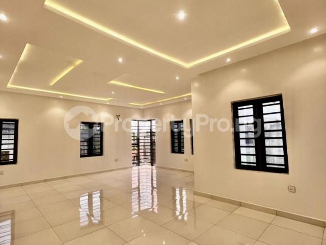 Buy 5 Bedroom Duplex in Oluyole Estate, Ibadan Oyo 4MKKV | PropertyPro Nigeria