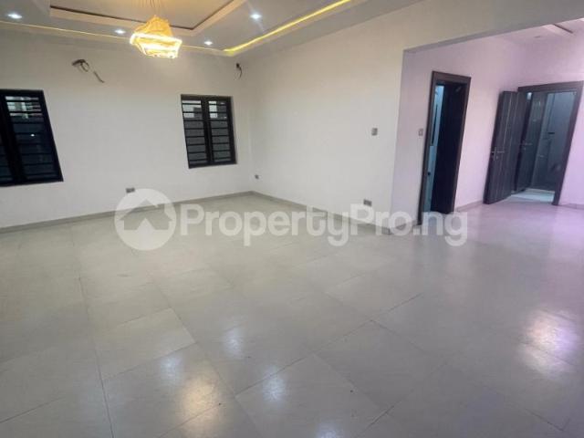Buy 5 Bedroom Detached Duplex With Bq in Magodo GRA Phase 2, Kosofe/Ikosi Lagos 1NCHE | PropertyPro Nigeria