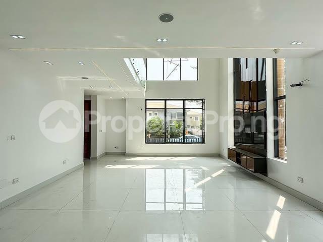 Buy 5 Bedroom Detached Duplex in Ikota, Lekki Lagos 4MRYW | PropertyPro Nigeria