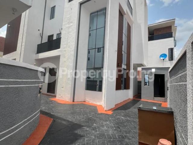 Buy 5 Bedroom Fully Detached Duplex With Bq in Magodo GRA Phase 2, Kosofe/Ikosi Lagos 7MSXF | PropertyPro Nigeria