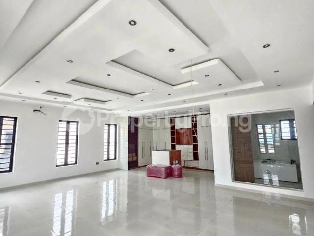 Buy 5 Bedroom Fully Detached Duplex With Bq in Magodo GRA Phase 2, Kosofe/Ikosi Lagos 2LPKY | PropertyPro Nigeria