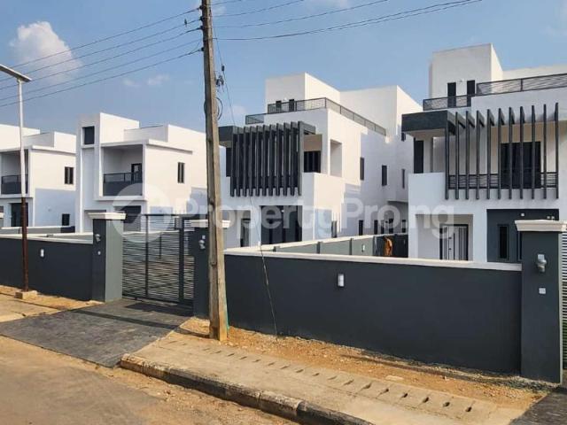 Buy 5 Bedroom Fully Detached Duplex With Bq in Ibadan Oyo 6LSSY | PropertyPro Nigeria
