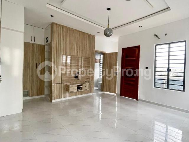 Buy 5 Bedroom Fully Detached Duplex in Along Lekki Expressway, Lekki Lagos 8LXDL | PropertyPro Nigeria