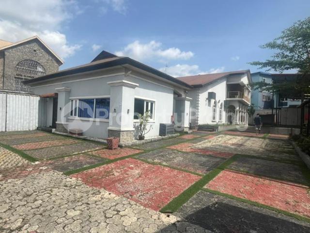 Buy 5 Bedroom Fully Detached Duplex in Omole phase 1, Ojodu Lagos 3MGKT | PropertyPro Nigeria