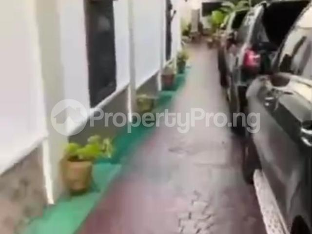 Buy 5 Bedroom Fully Detached Duplex+bq in Magodo GRA Phase 1, Ojodu Lagos 5LPDR | PropertyPro Nigeria