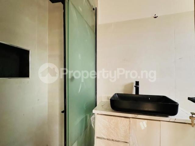Buy 5bed Detached+bq! In Magodo GRA Phase 2, Kosofe/Ikosi Lagos 1MTLP | PropertyPro Nigeria