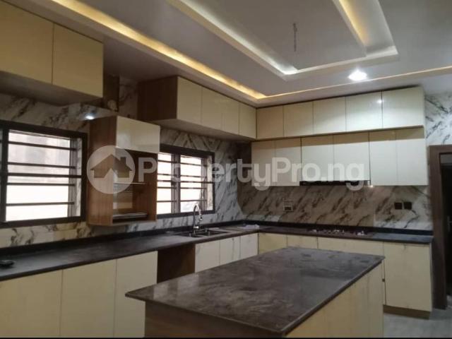 Buy 5bed Semi Detached+bq! In Sabo, Yaba Lagos 6MTUW | PropertyPro Nigeria