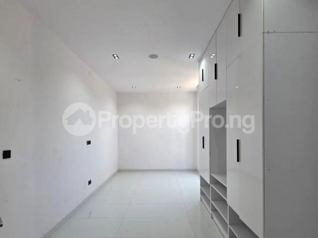 Buy 5 Bedroom Detached Duplex With Bq in Lekki Phase 2, Lekki Lagos 4MYJP | PropertyPro Nigeria