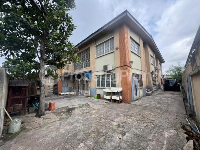 Buy 934sqm With Block Of Flat in Coker Road, Ilupeju Lagos 0NNVV | PropertyPro Nigeria