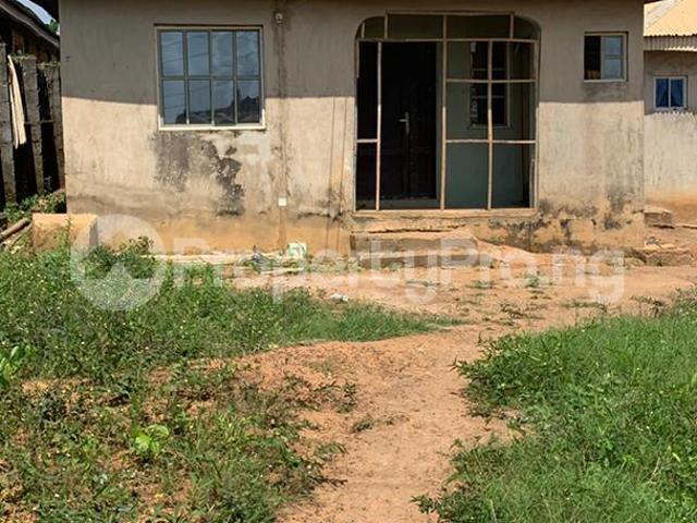 Buy A 3 Bedroom Bungalow in Airport Road Ikeja, Lagos 8LWSL | PropertyPro Nigeria