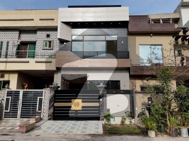 Buy A Centrally Located 3.5 Marla House In Dream Gardens