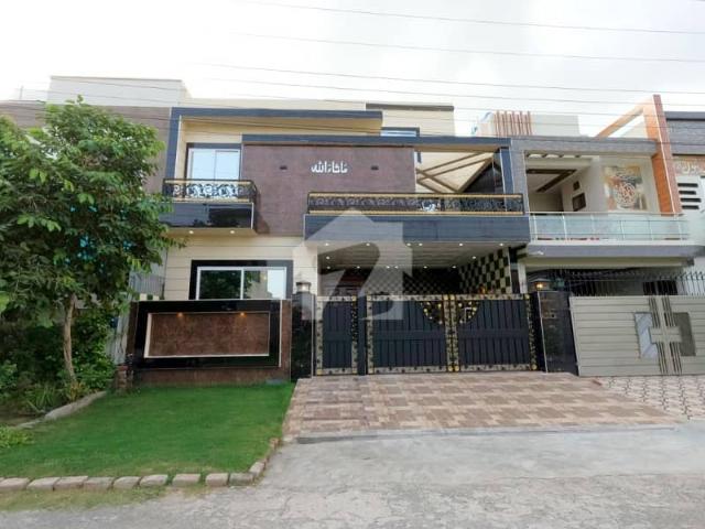 Buy A House Of 10 Marla In LDA Avenue Block M