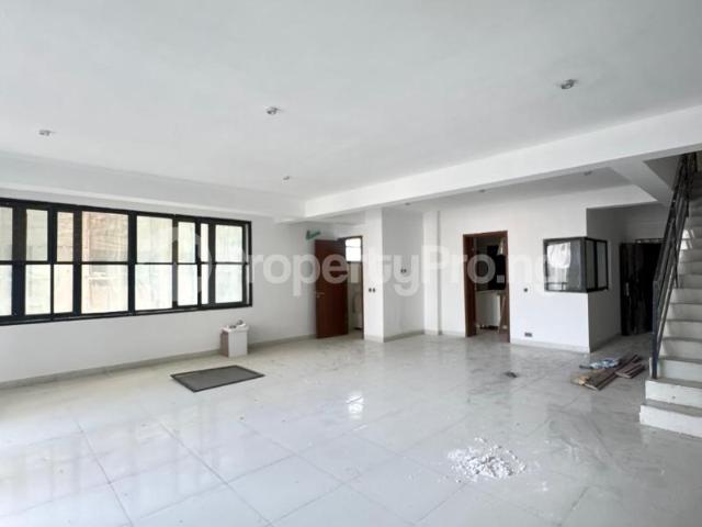 Buy Aesthetically Pleasing 3 Bedroom Maisonette Pool & Gym in Lekki Phase 1, Lekki Lagos 4MFCS | PropertyPro Nigeria