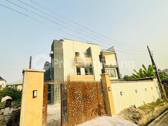 Buy 4 Bedroom Maisonette in Magodo GRA Phase 2, Kosofe/Ikosi Lagos 8MVAF | PropertyPro Nigeria