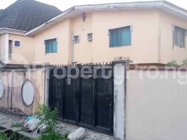 Buy Block Of 4 Units Of 3 Bedroom Flat in Bucknor, Isolo Lagos 6LJKW | PropertyPro Nigeria