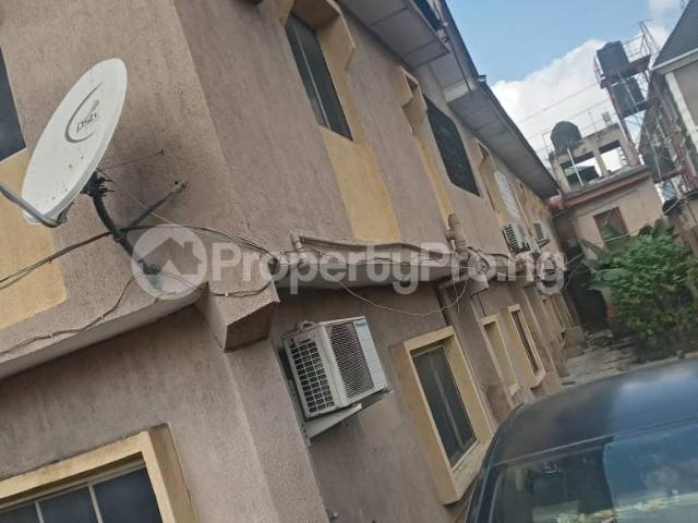 Buy Block Of 4 Units Of 3 Bedroom Flats in Ijesha, Surulere Lagos 7MVGS | PropertyPro Nigeria