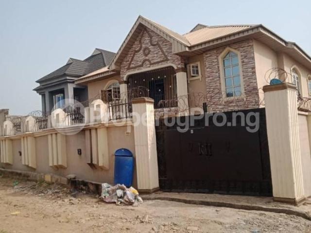 Buy Block Of Flats in Akala Express, Ibadan Oyo 5MKCK | PropertyPro Nigeria