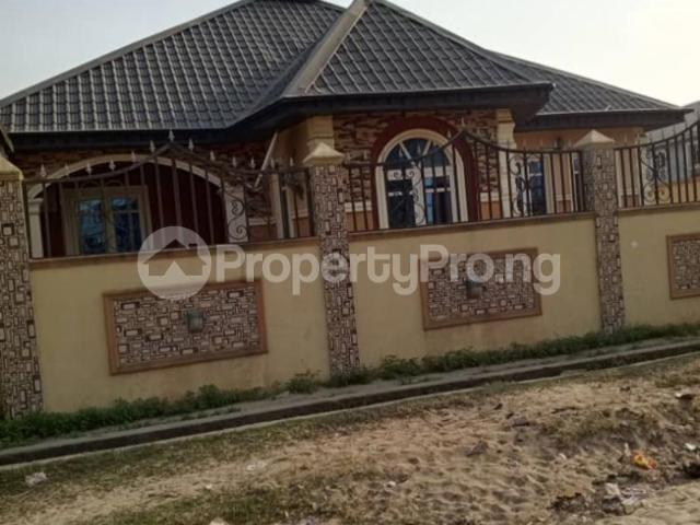Buy Bungalow Consisting Of 3 Bedroom Flat in Awoyaya, Ajah Lagos 5MJPN | PropertyPro Nigeria