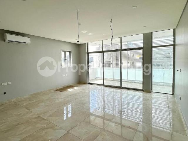 Buy 5 Bedroom Detached Duplex in Lekki Phase 1, Lekki Lagos 4MYJC | PropertyPro Nigeria