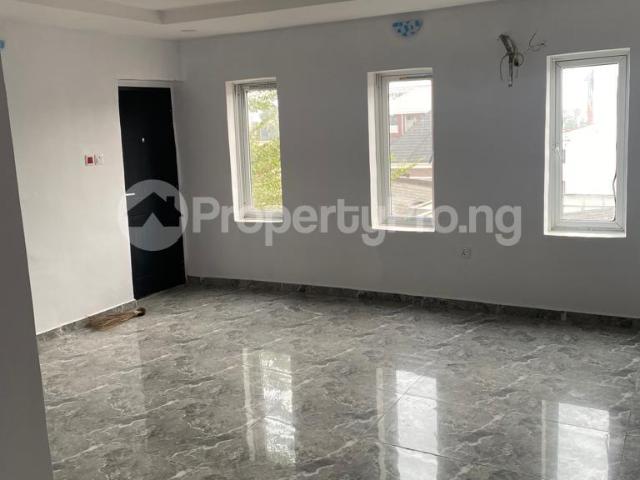 Buy Executive 2 Bedroom Flat in Alagomeji, Yaba Lagos 4LUVF | PropertyPro Nigeria