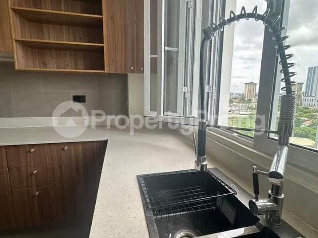 Buy Executive 3 Bedroom Flat in Victoria Island Lagos 4LZUQ | PropertyPro Nigeria