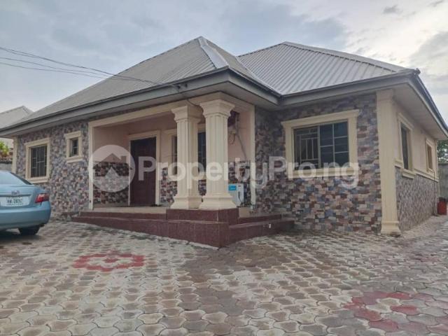 Buy 3 Bedroom Bungalow in Lugbe Abuja 0MZYF | PropertyPro Nigeria