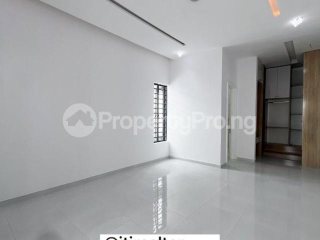 Buy Lovely 5 Bedroom Detached Duplex in Ikota, Lekki Lagos 8LZBE | PropertyPro Nigeria