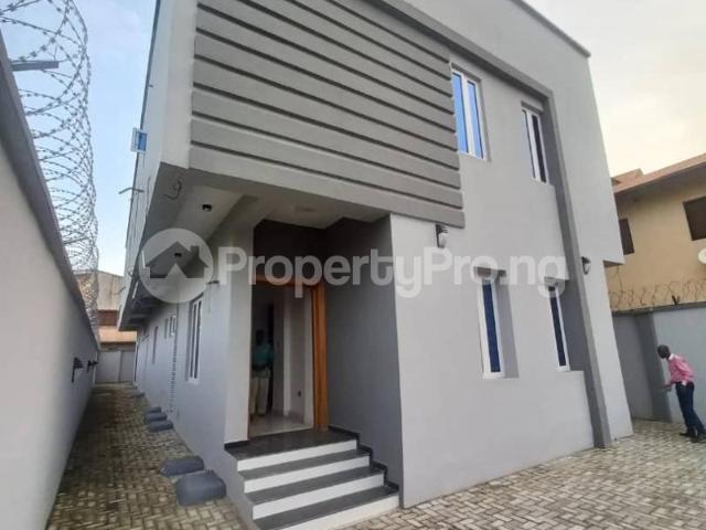 Buy Luxury 5 Bedroom Fully Detached Duplex With Bq in Magodo GRA Phase 2, Kosofe/Ikosi Lagos 0LYMH | PropertyPro Nigeria