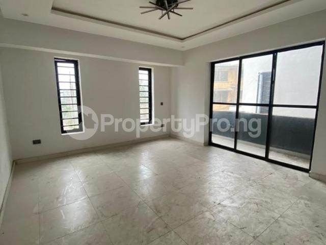 Buy Luxurious 3 Bedroom Flat in Sabo, Yaba Lagos 9LUVJ | PropertyPro Nigeria