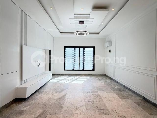 Buy Luxuriously Finished 8 Bedroom Smart Home in Wuse 2 Abuja 7NTNN | PropertyPro Nigeria
