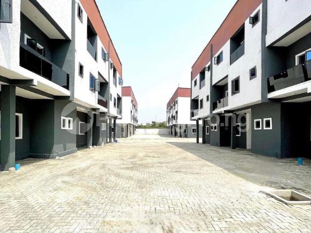 Buy Newly Built Estate At Sangotedo in Along Lekki Expressway, Lekki Lagos 9LZTJ | PropertyPro Nigeria