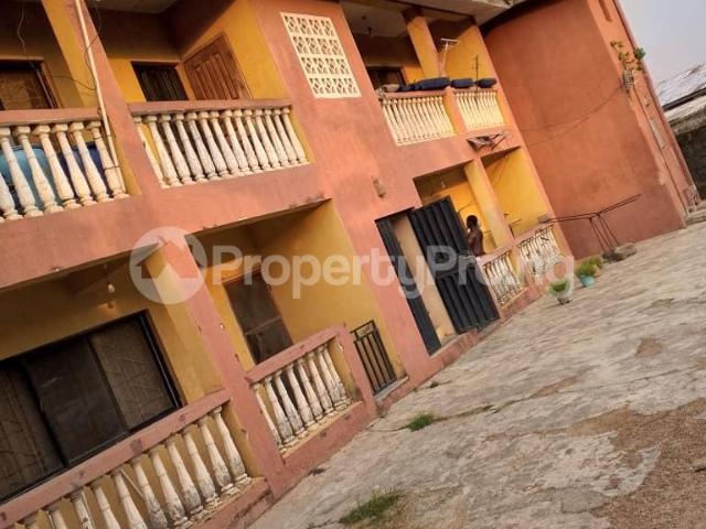 Buy 3 Bedroom Flat in Oluyole Estate, Ibadan Oyo 8MTFJ | PropertyPro Nigeria