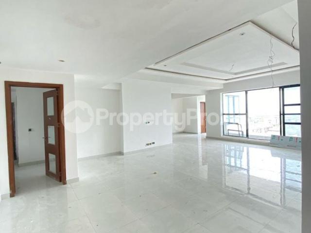 Buy Spacious 3 Bedroom Penthouse in Lekki Phase 1, Lekki Lagos 5NKVN | PropertyPro Nigeria