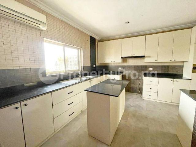 Buy 4 Bedroom Penthouse With Bq in ONIRU, Victoria Island Lagos 7MUHU | PropertyPro Nigeria