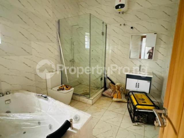 Buy Stunning Built in Magodo GRA Phase 2, Kosofe/Ikosi Lagos 9LWEU | PropertyPro Nigeria