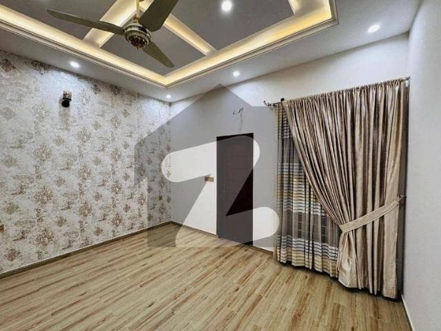 Buy Prime Location 10 Marla House At Highly Affordable Price