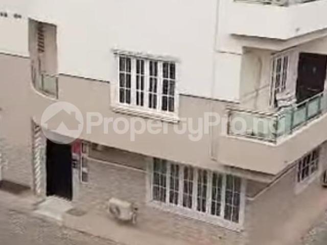 Buy Well Maintained 2 Bedroom Apartment in Mende, Maryland Lagos 8LZVZ | PropertyPro Nigeria