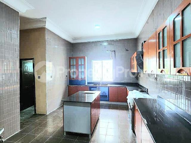 Buy Well Maintained 5 Bedroom Detached Duplex in chevron, Lekki Lagos 6NGDL | PropertyPro Nigeria