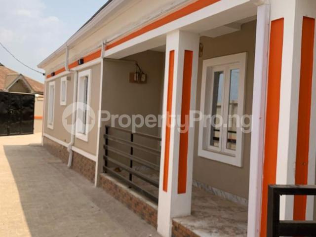 Buy Twin 3/2 Bedroom Flat in Akala Express, Ibadan Oyo 7MUEK | PropertyPro Nigeria