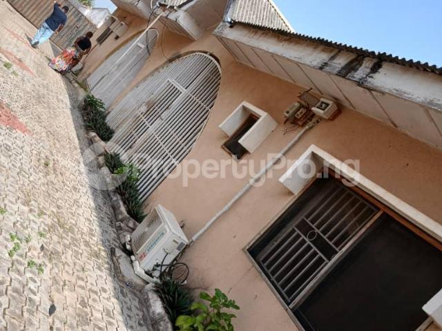 Buy Twin Bungalow Of 3 Bedroom Flat in Oluyole Estate, Ibadan Oyo 2NAMU | PropertyPro Nigeria