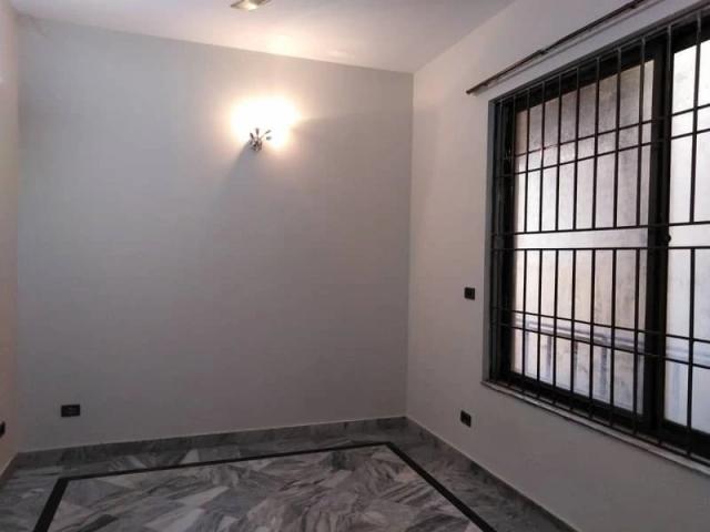 Buying A House In F 8/3? Islamabad F 8 ID 80137