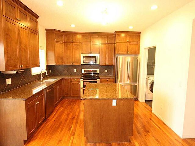 Buy/sell House,townhm,apt,acerage Calgaryarea Wecanhelpu