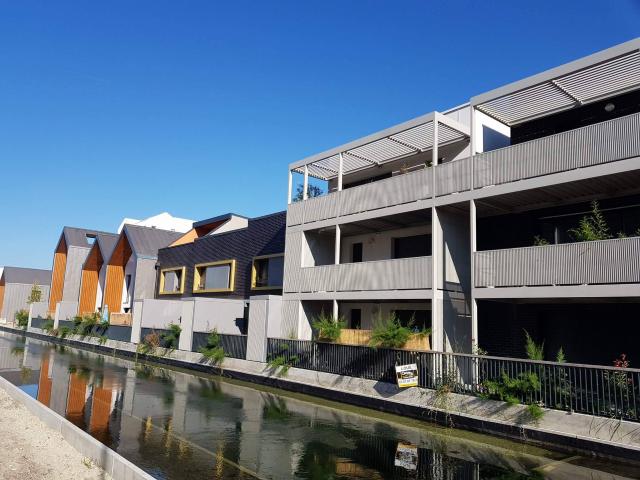 Bx Lac Exceptionnel T3 65m2 TBE avec Loggia 17m2 et parking privatif