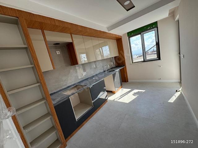 BY ZİNDE'DEN ŞEHİR HASTANESİ YAKINI 120M2 CADDE ÜZERİ 2+1 DAİRE