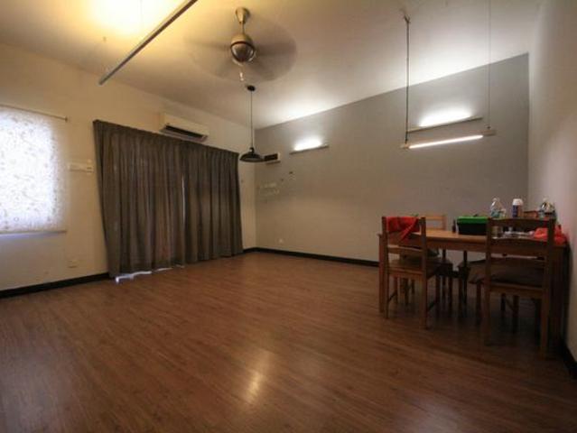 by Owner 2Sty house TAMAN PUCHONG UTAMA 12 PU 12