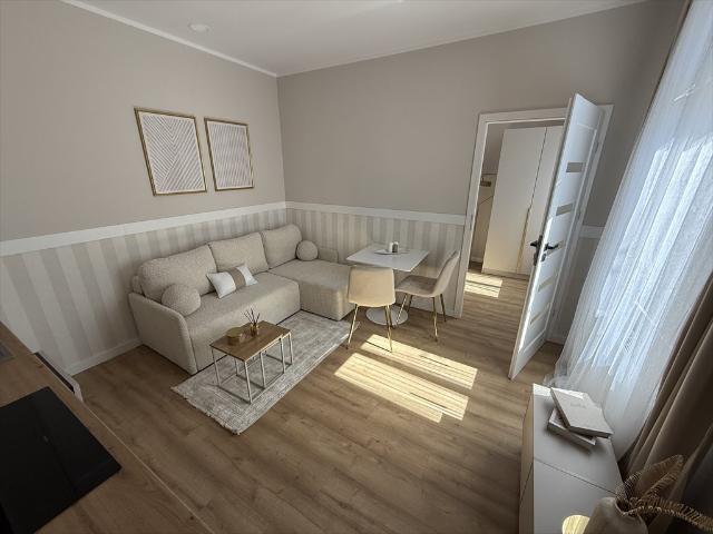 Nowe 2 pokojowe mieszkanie z aneksem, odrestaurowany budynek