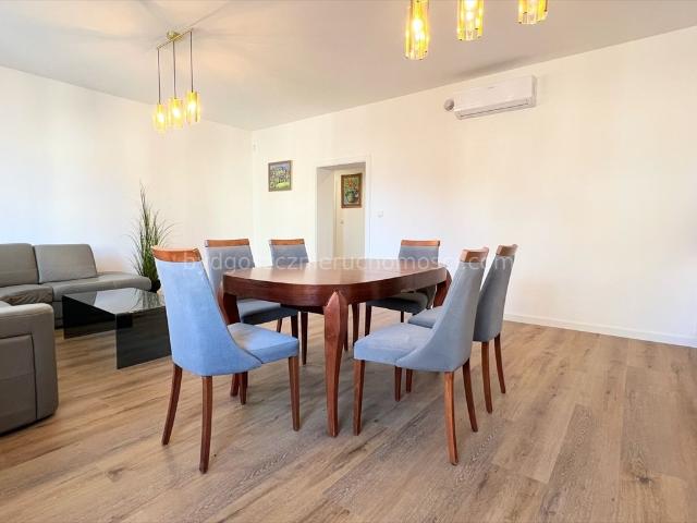 Przestronny apartament 111 m2 w odrestaurowanej kamienicy