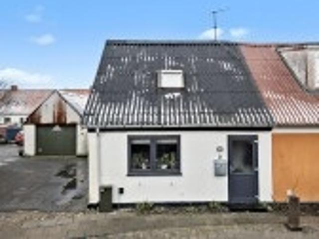 Byhus centralt i det smukke købstadsmiljø, Løgstør, Nordjylland